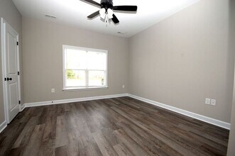 430 S Center St in Princeton, NC - Building Photo - Building Photo