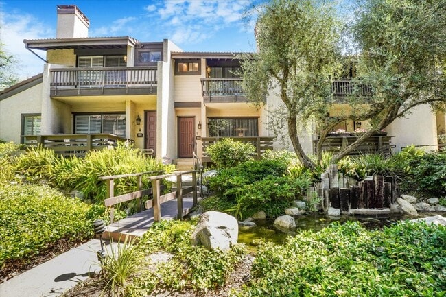 property at 5711 Owensmouth Ave