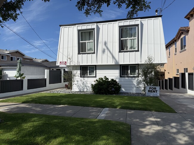 209 N Lucia Ave, Unit 209 N Lucia #2