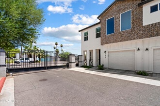 3030 N 38th St in Phoenix, AZ - Building Photo - Building Photo