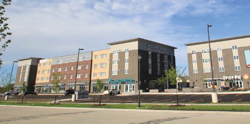 Boulevard Square 2 in West Fargo, ND - Foto de edificio