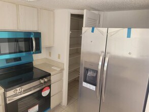 4158 Tamiami Trl in Port Charlotte, FL - Building Photo - Building Photo