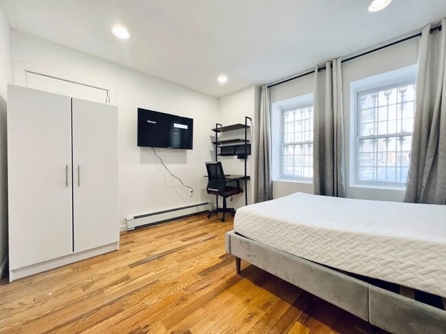 Furnished room/NOT APARTMENT in Brooklyn, NY - Building Photo - Building Photo