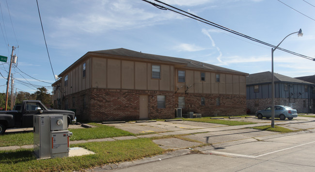 3733 Sandy Ln in Harvey, LA - Building Photo - Building Photo