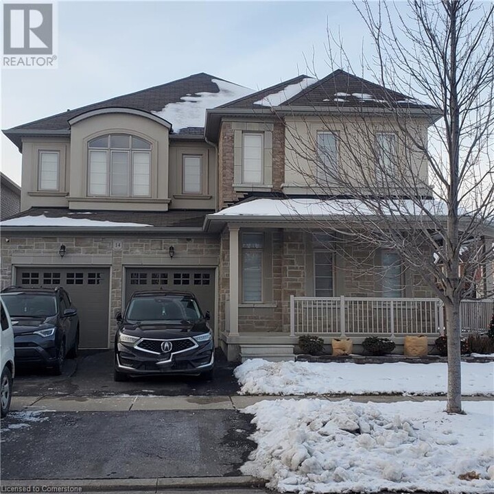 14 Gosfield Dr in Brampton, ON - Building Photo