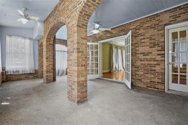 2625 S University Dr in Fort Worth, TX - Building Photo