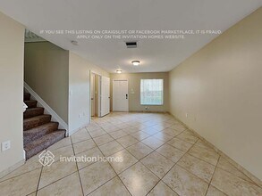 2296 NW 170th Ave in Pembroke Pines, FL - Foto de edificio - Building Photo