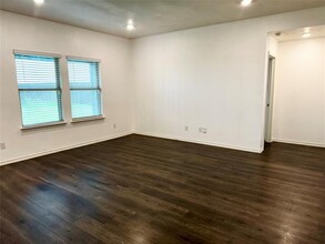 4325 Pyramid Dr in Forney, TX - Building Photo - Building Photo