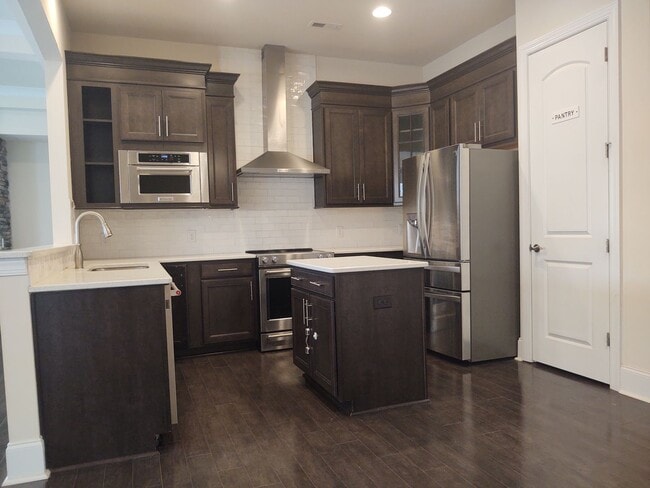 10707 Campbell Commons Way in Charlotte, NC - Building Photo - Building Photo