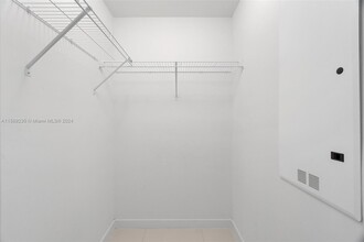 7875 NW 107th Ave, Unit 805 in Doral, FL - Building Photo - Building Photo