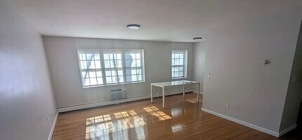 227 Central Ave, Unit 2 in Hackensack, NJ - Foto de edificio - Building Photo