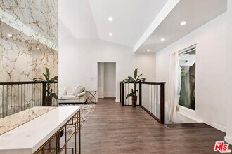 3729 Reklaw Dr in Los Angeles, CA - Building Photo - Building Photo