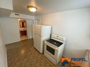 8141 Macomb St in Grosse Ile, MI - Building Photo - Building Photo