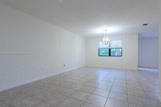 516 SE 35 Ave in Homestead, FL - Building Photo - Building Photo