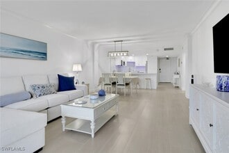 1 Bluebill Ave in Naples, FL - Building Photo - Building Photo