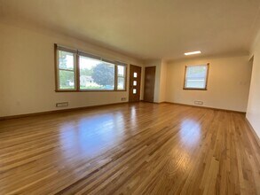 2215 15th Ave NW in Rochester, MN - Building Photo - Building Photo