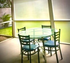 38 Gables Blvd in Weston, FL - Building Photo - Building Photo