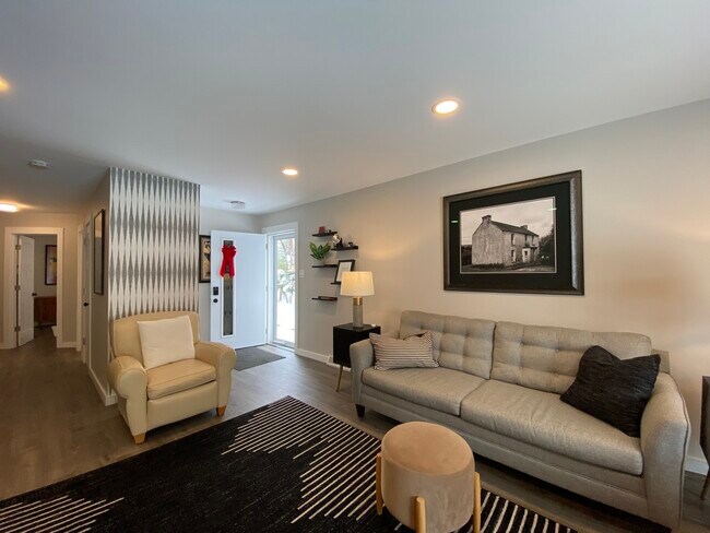 221 Nordica Ave in Glenview, IL - Building Photo - Building Photo