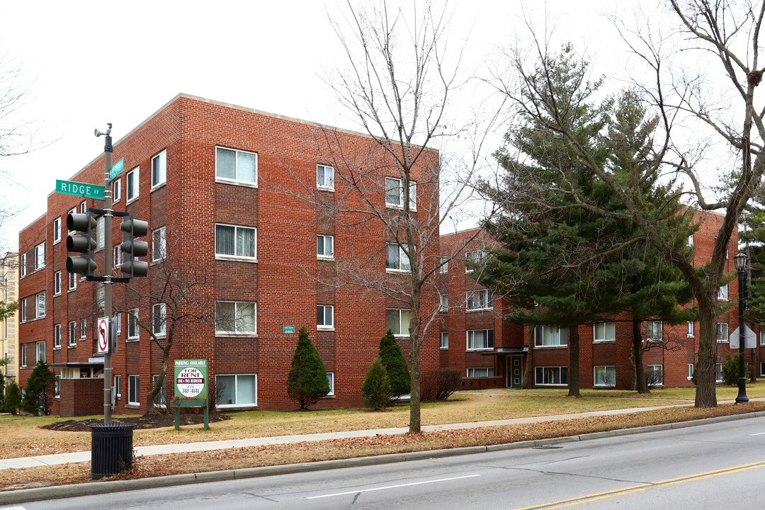 237 Ridge Ave in Evanston, IL - Building Photo