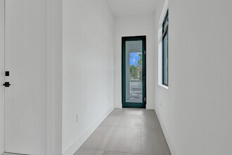 606 SW 7th Ave in Fort Lauderdale, FL - Building Photo - Building Photo