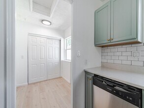 140 Carol Ln in St. Paul, MN - Building Photo - Building Photo