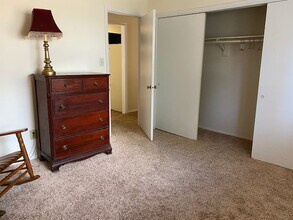 1010 Sandlin Pl, Unit A in Raleigh, NC - Foto de edificio - Building Photo