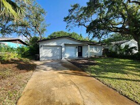 798 11th Ave in New Smyrna Beach, FL - Building Photo
