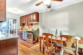 2 Colonial Ct in High Bridge, NJ - Building Photo - Building Photo