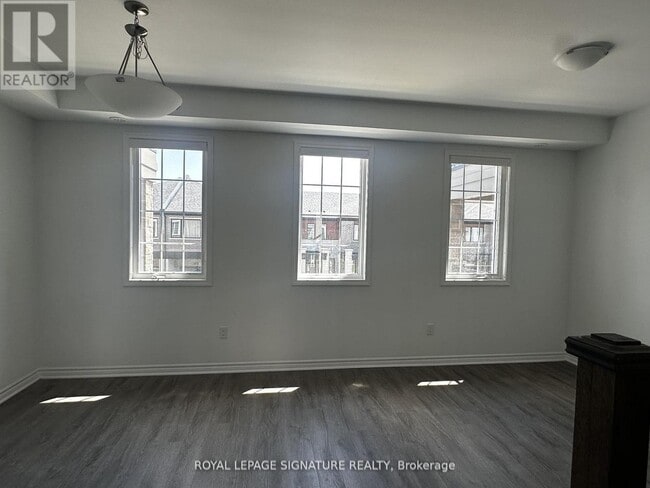 1259 Lily Cres in Milton, ON - Building Photo - Building Photo