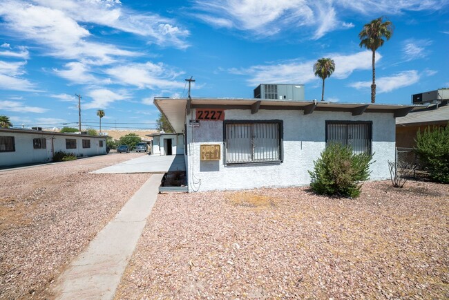 2227 Stewart St in Las Vegas, NV - Building Photo - Building Photo