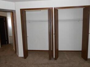 1007 13th Ave W, Unit 4 in Williston, ND - Building Photo - Building Photo