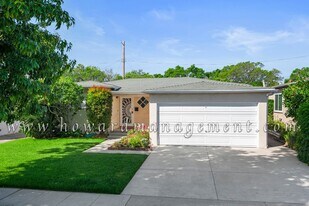 2727 Butler Ave in Los Angeles, CA - Building Photo