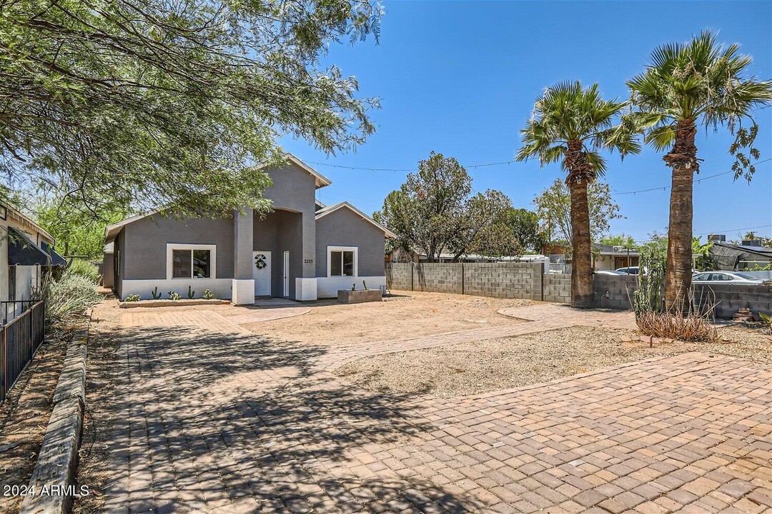 2233 E Sheridan St in Phoenix, AZ - Building Photo