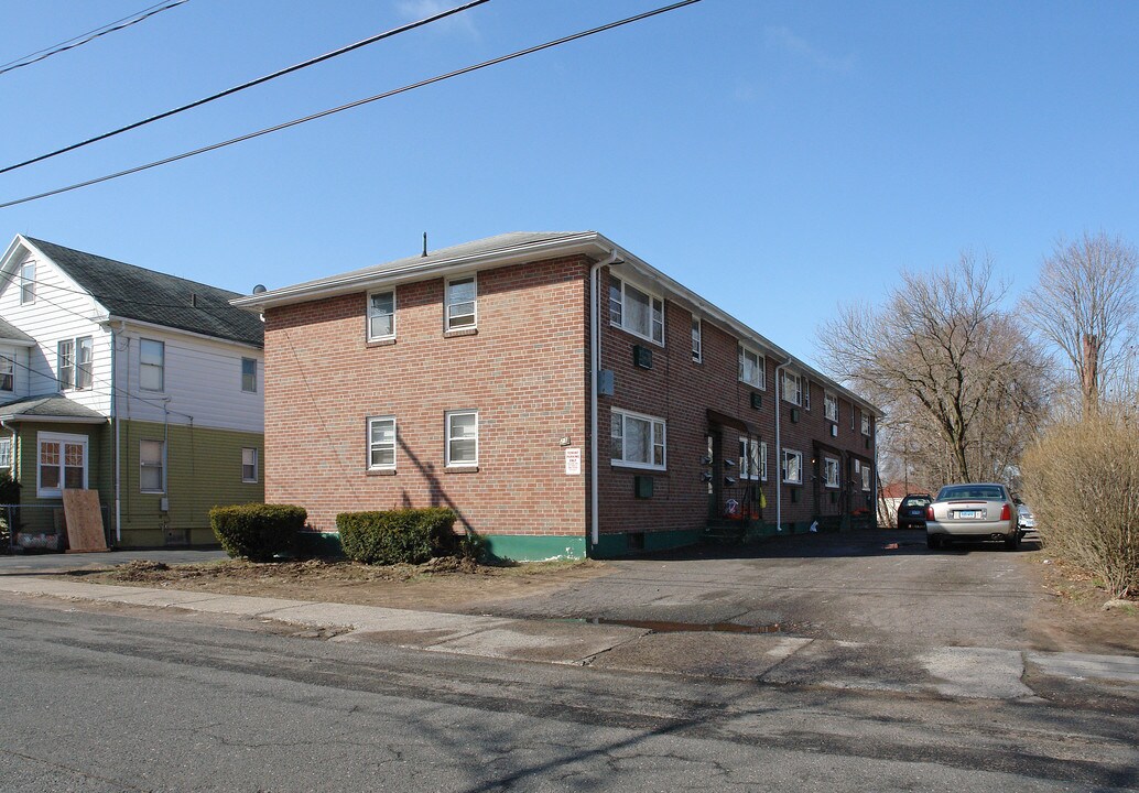 21 Garden St in East Hartford, CT - Foto de edificio
