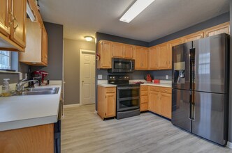 2301 N Cromwell Ct in Mount Juliet, TN - Foto de edificio - Building Photo