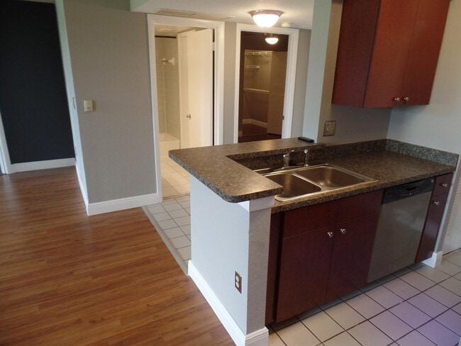 property at 2880 N Oakland Forest Dr