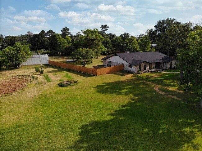 22985 Hwy 105 W in Montgomery, TX - Building Photo - Building Photo