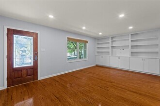 2800 Carlton Rd in Austin, TX - Building Photo - Building Photo