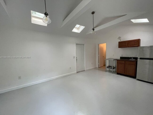 property at 118 NW 24th St