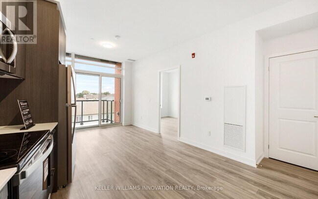 1010 Dundas St E in Whitby, ON - Building Photo - Building Photo