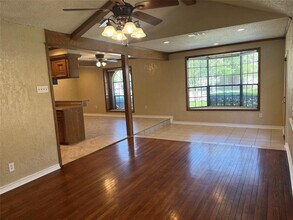 7614 Linden St in Houston, TX - Building Photo - Building Photo