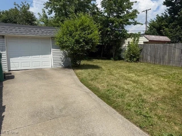 15513 Rockside Rd in Maple Heights, OH - Building Photo - Building Photo