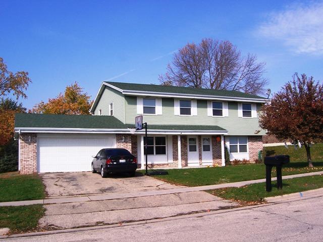 1023 Hillside Dr, Unit 1021 Hillside Drive in Jefferson, WI - Foto de edificio - Building Photo