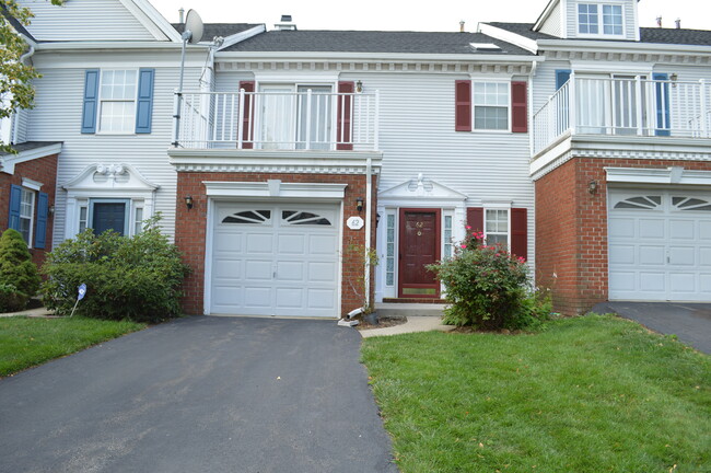 62 Sapphire Ln