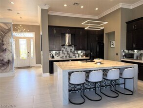 394 Highland Hills Ct in Las Vegas, NV - Building Photo - Building Photo