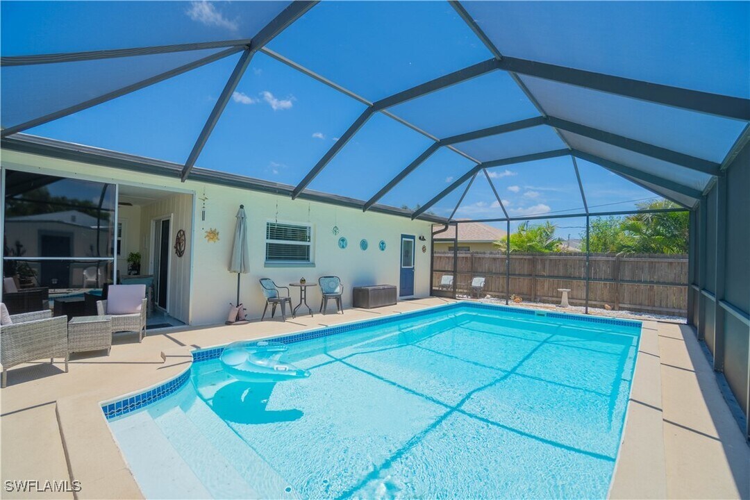 736 104th Ave N in Naples, FL - Building Photo