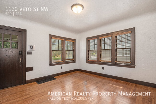 1120 Veto St NW in Grand Rapids, MI - Building Photo - Building Photo