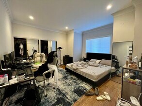32 Sumner St, Unit 1 in Boston, MA - Foto de edificio - Building Photo
