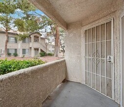 5211 Caspian Springs Dr in Las Vegas, NV - Building Photo - Building Photo