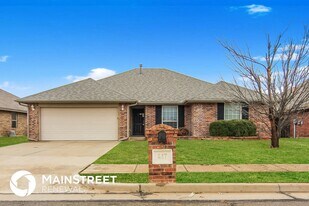 417 Pacific Crest Trail in Edmond, OK - Building Photo